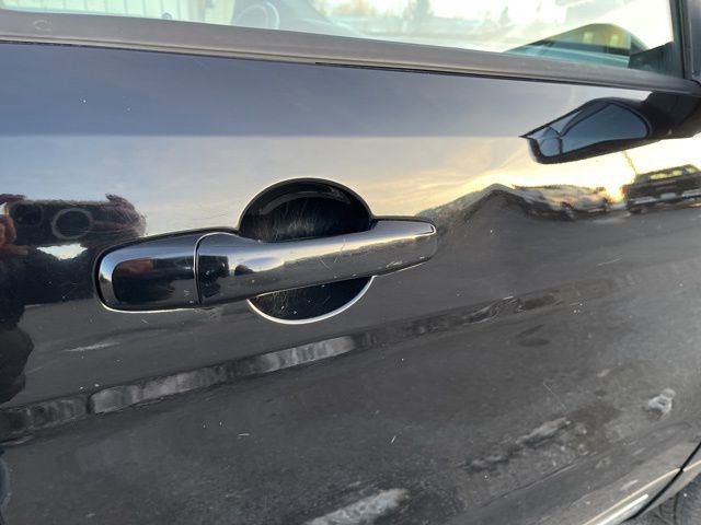 Used 2016 Ford Explorer XLT w/ Equipment Group 202A FWD image 20