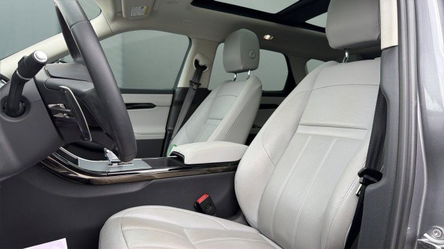 Used 2024 Land Rover Range Rover Evoque S image 19