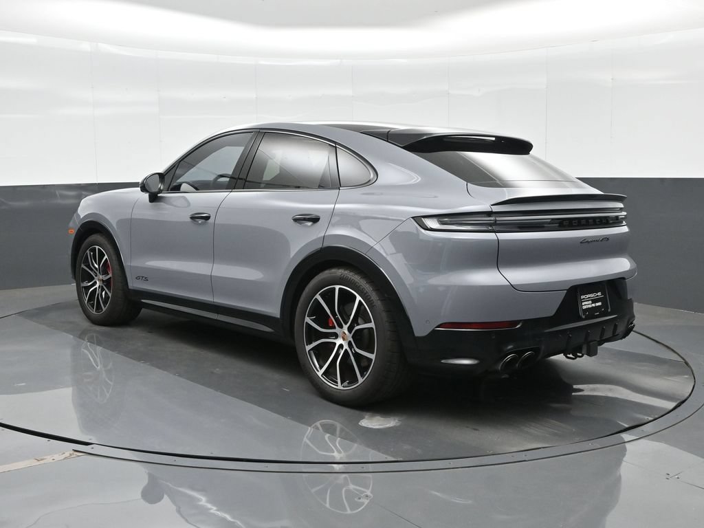 Certified 2025 Porsche Cayenne GTS AWD/4WD image 3