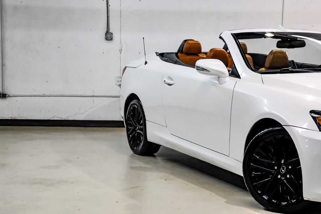 Used 2013 Lexus IS 250C w/ Luxury Pkg RWD image 11