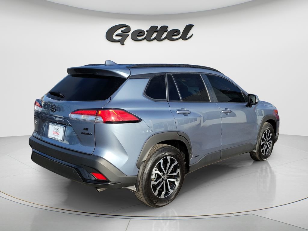 Used 2024 Toyota Corolla Cross SE image 4