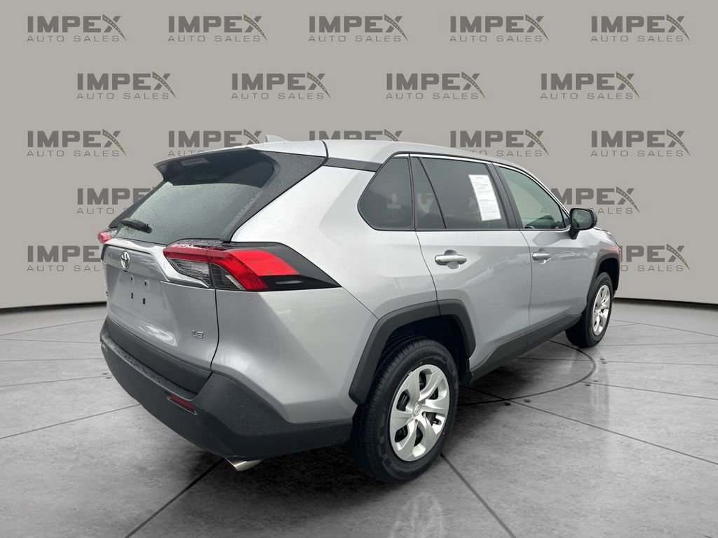 Used 2023 Toyota RAV4 LE image 5