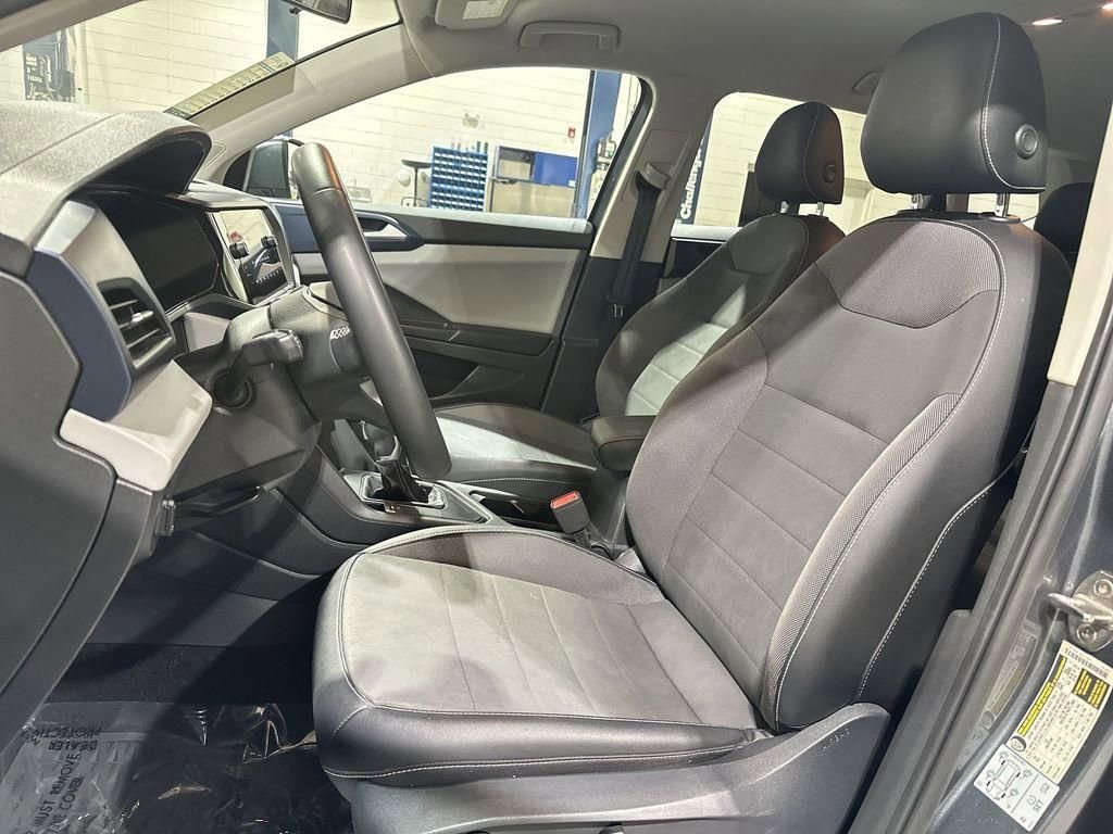 Used 2022 Volkswagen Taos SE FWD image 13