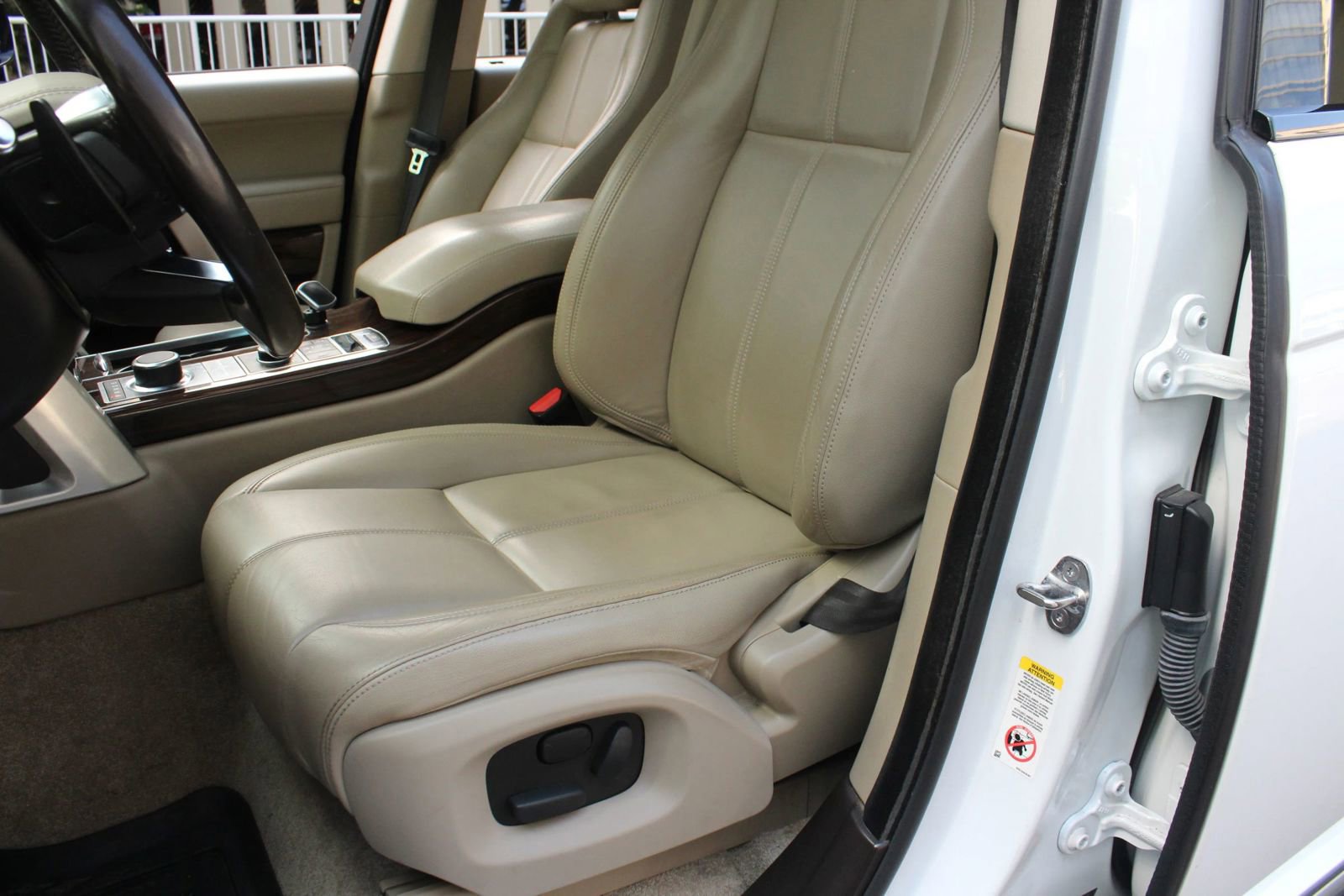 Used 2014 Land Rover Range Rover AWD/4WD image 17