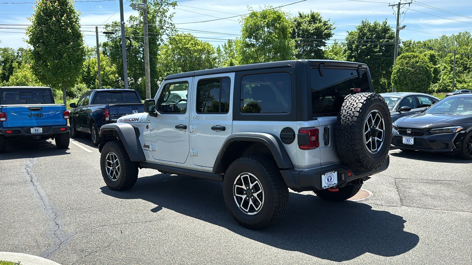 Used 2024 Jeep Wrangler Unlimited Rubicon AWD/4WD image 8