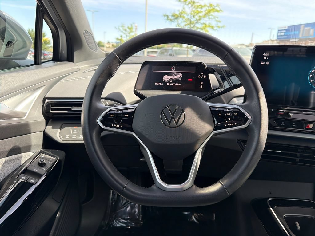 Certified 2023 Volkswagen ID.4 Pro AWD/4WD image 17
