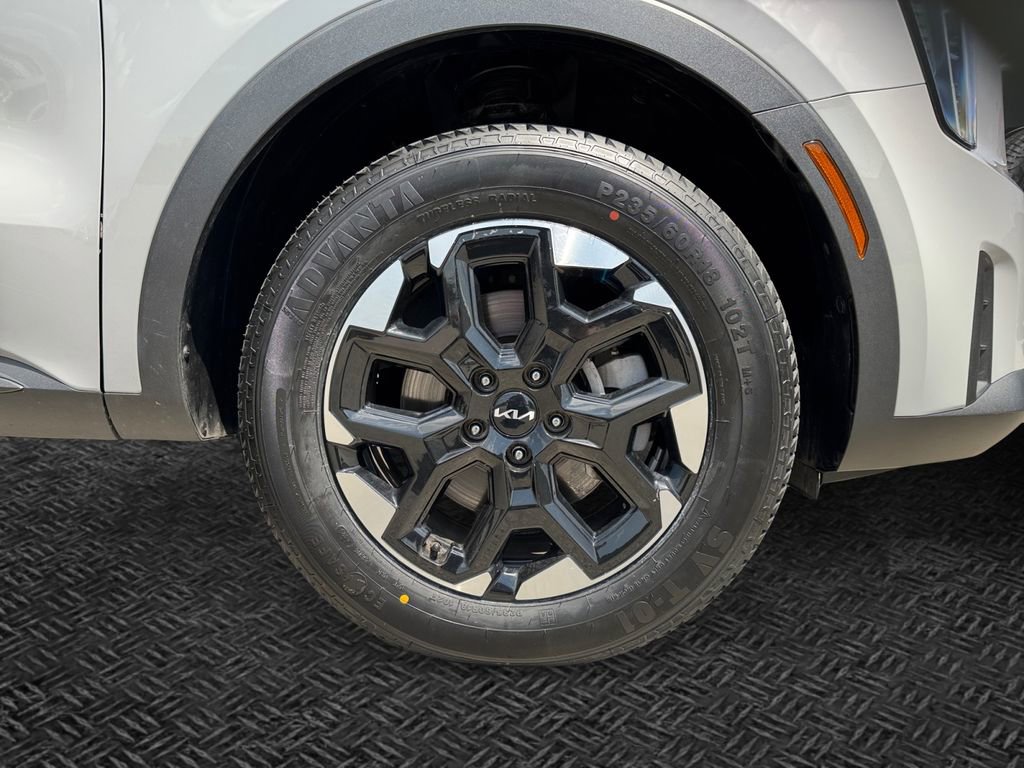 Certified 2024 Kia Sorento S w/ Panoramic Sunroof Package AWD/4WD image 11