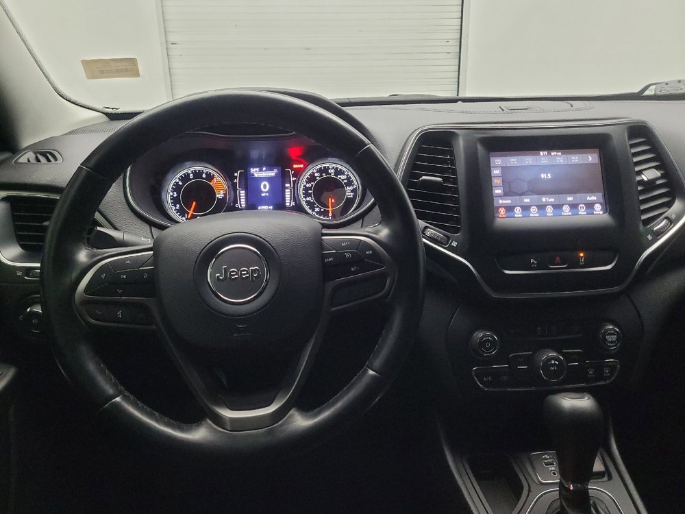 Used 2021 Jeep Cherokee Latitude Lux FWD image 22
