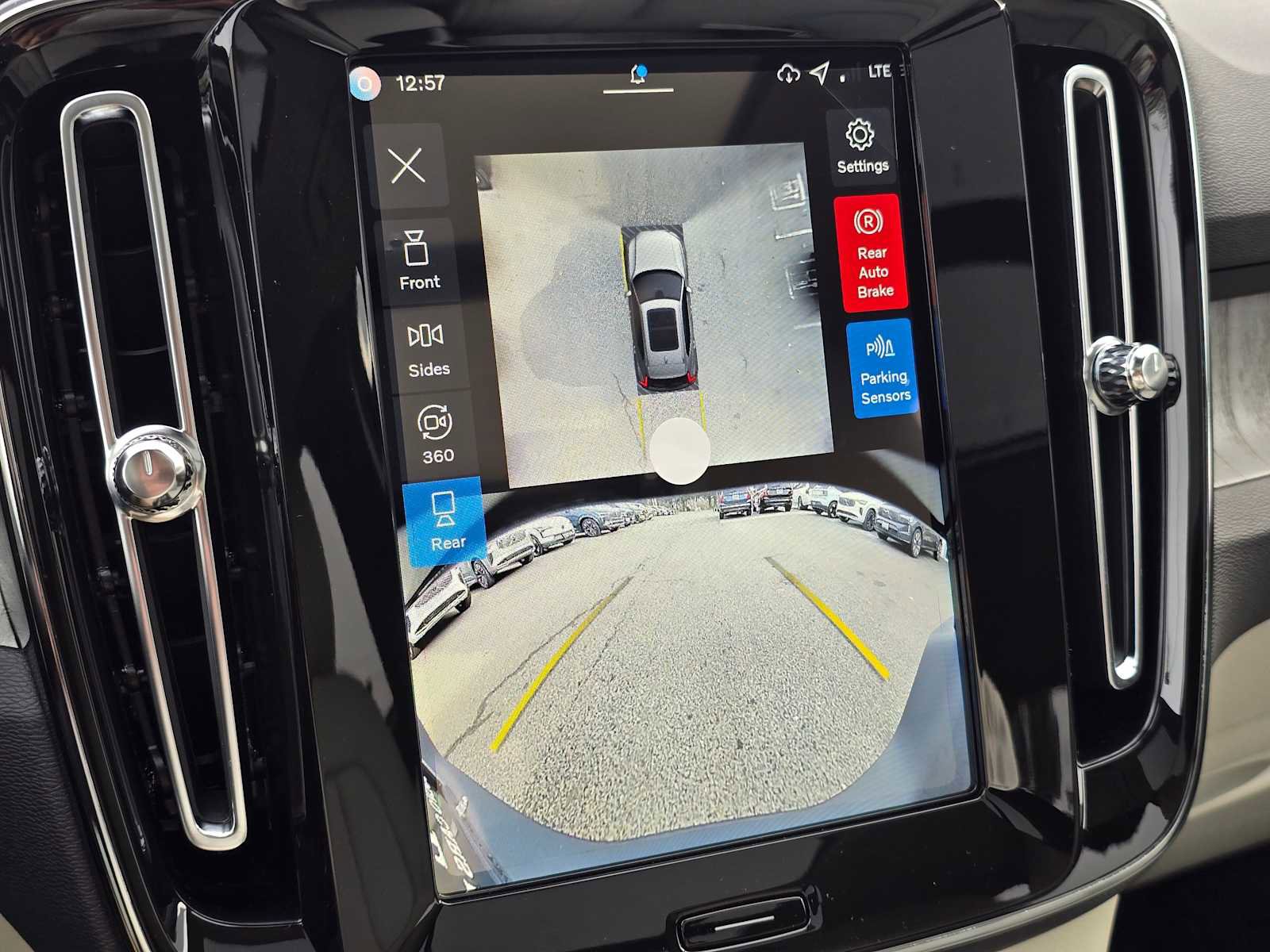 New 2026 Volvo XC40 B5 Ultra w/ Climate Package image 30