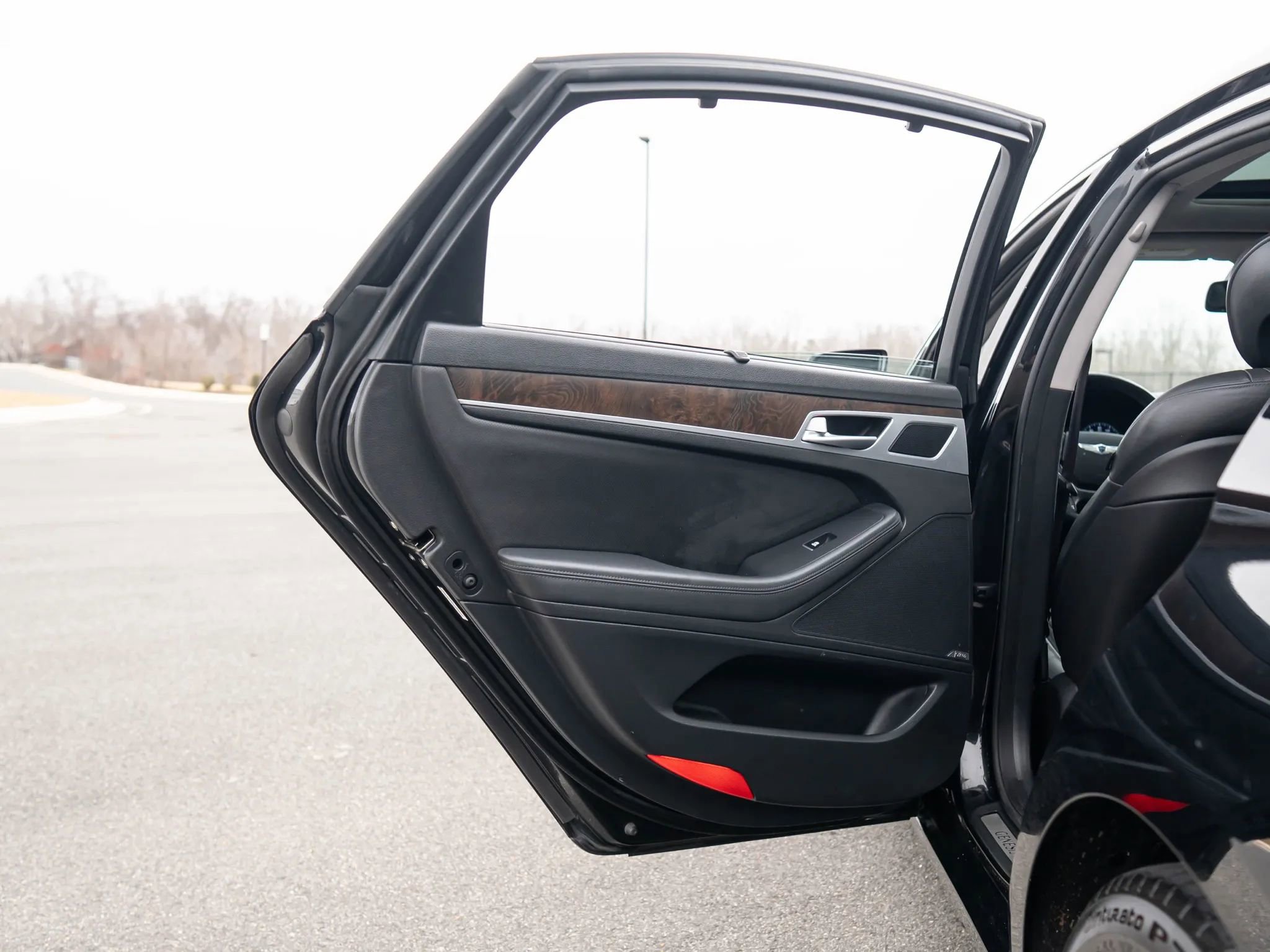 Used 2015 Hyundai Genesis 3.8 w/ Option Group 04 image 49