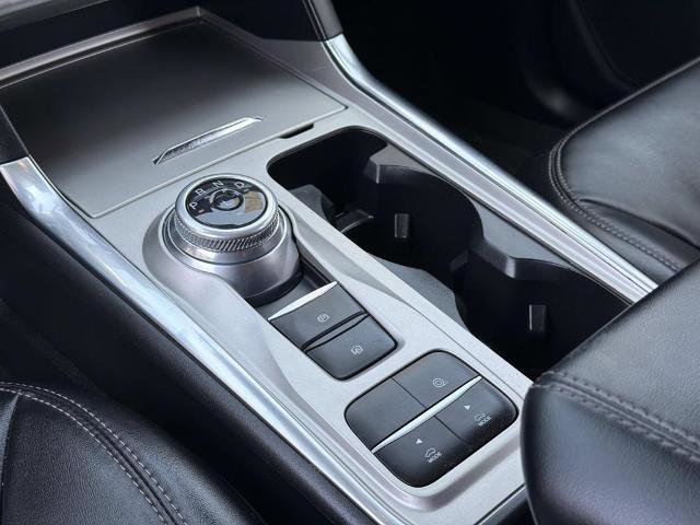 Certified 2022 Ford Explorer XLT w/ Equipment Group 202A image 15