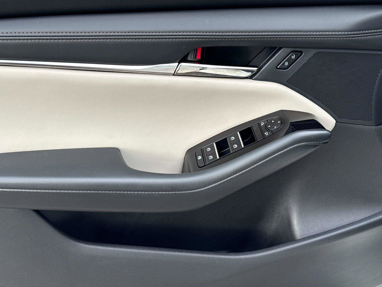 Certified 2023 MAZDA MAZDA3 s image 15