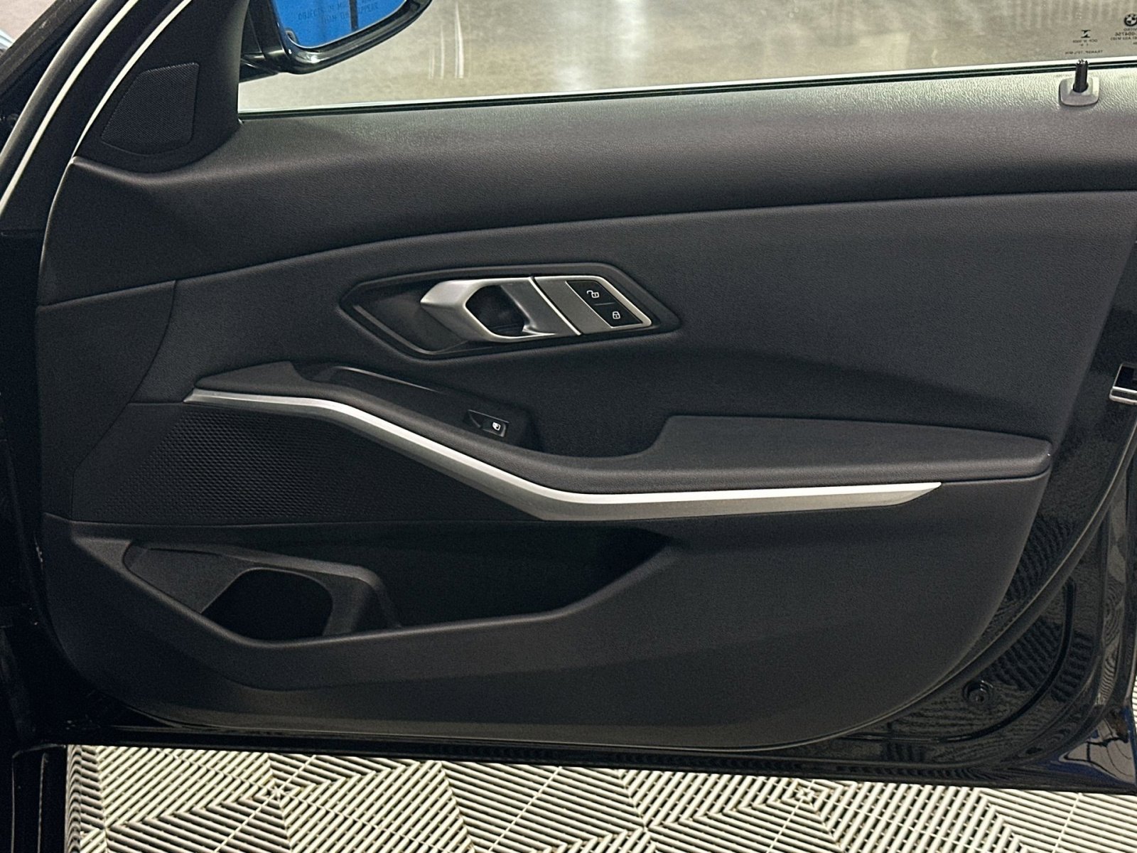 Used 2020 BMW 330i xDrive Sedan w/ Convenience Package image 40