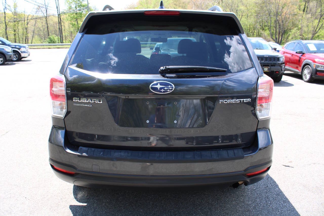 Used 2018 Subaru Forester 2.5i Premium w/ Protection Package #1 AWD/4WD image 9