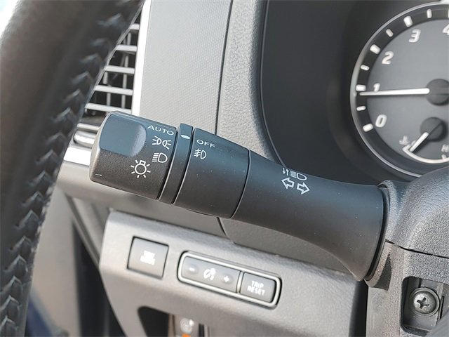 Used 2022 Nissan Frontier SV image 26