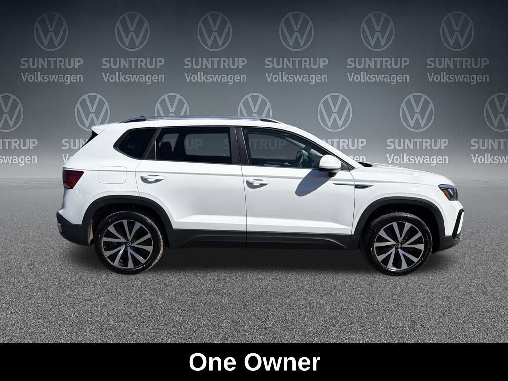 Used 2024 Volkswagen Taos SE image 8