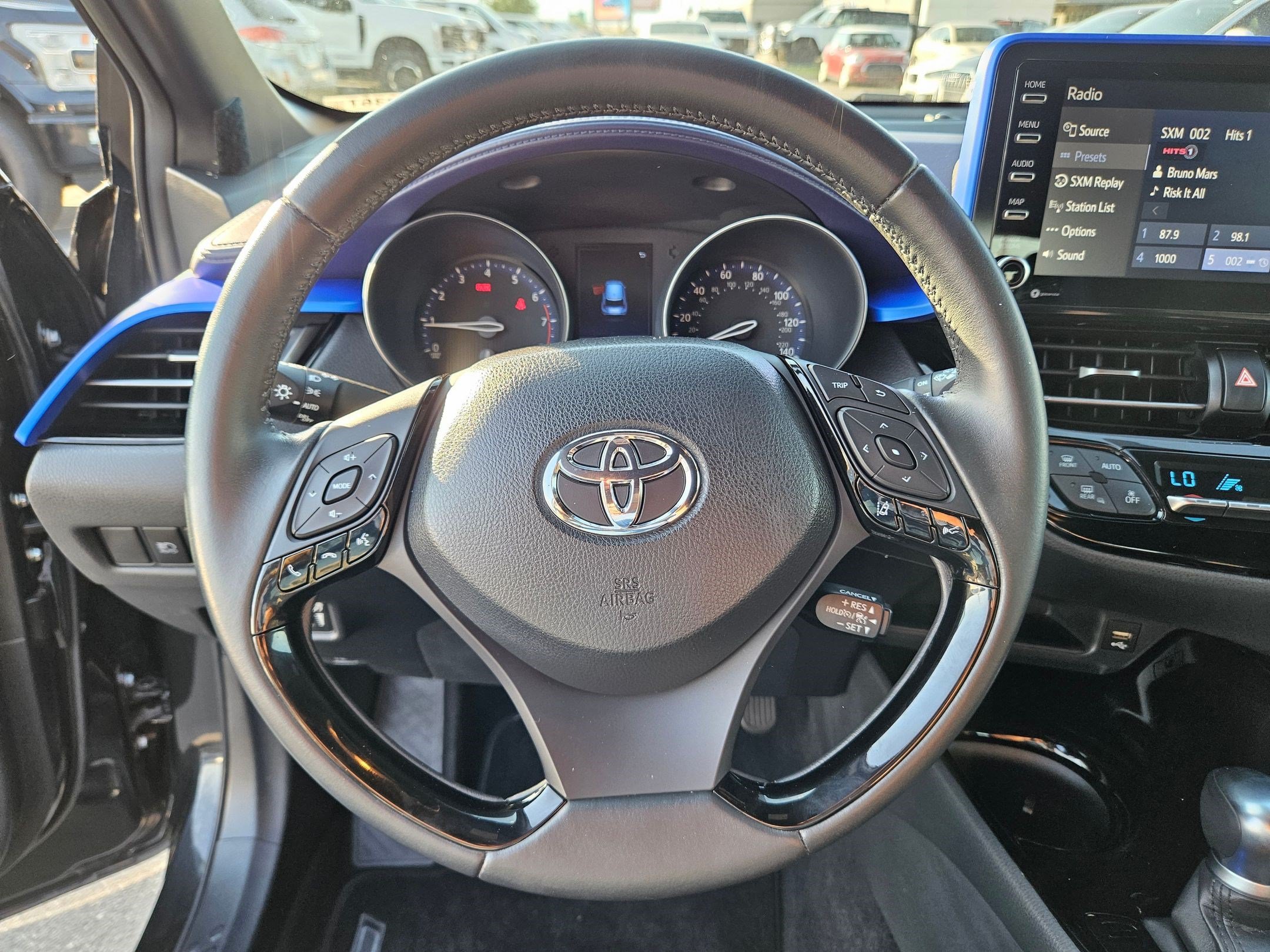 Used 2020 Toyota C-HR XLE FWD image 19