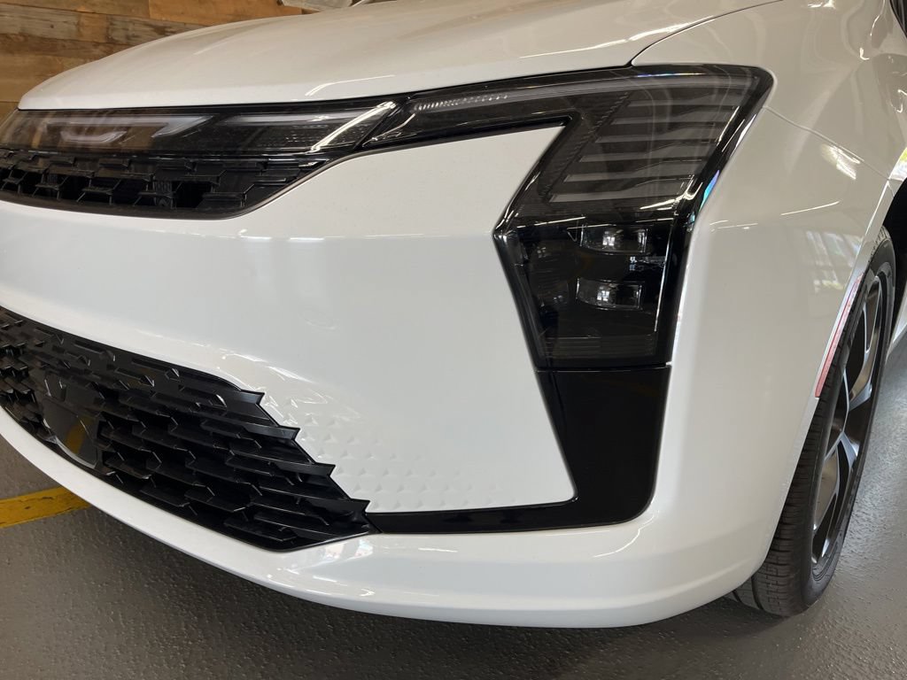 New 2027 Chrysler Pacifica Limited FWD image 10