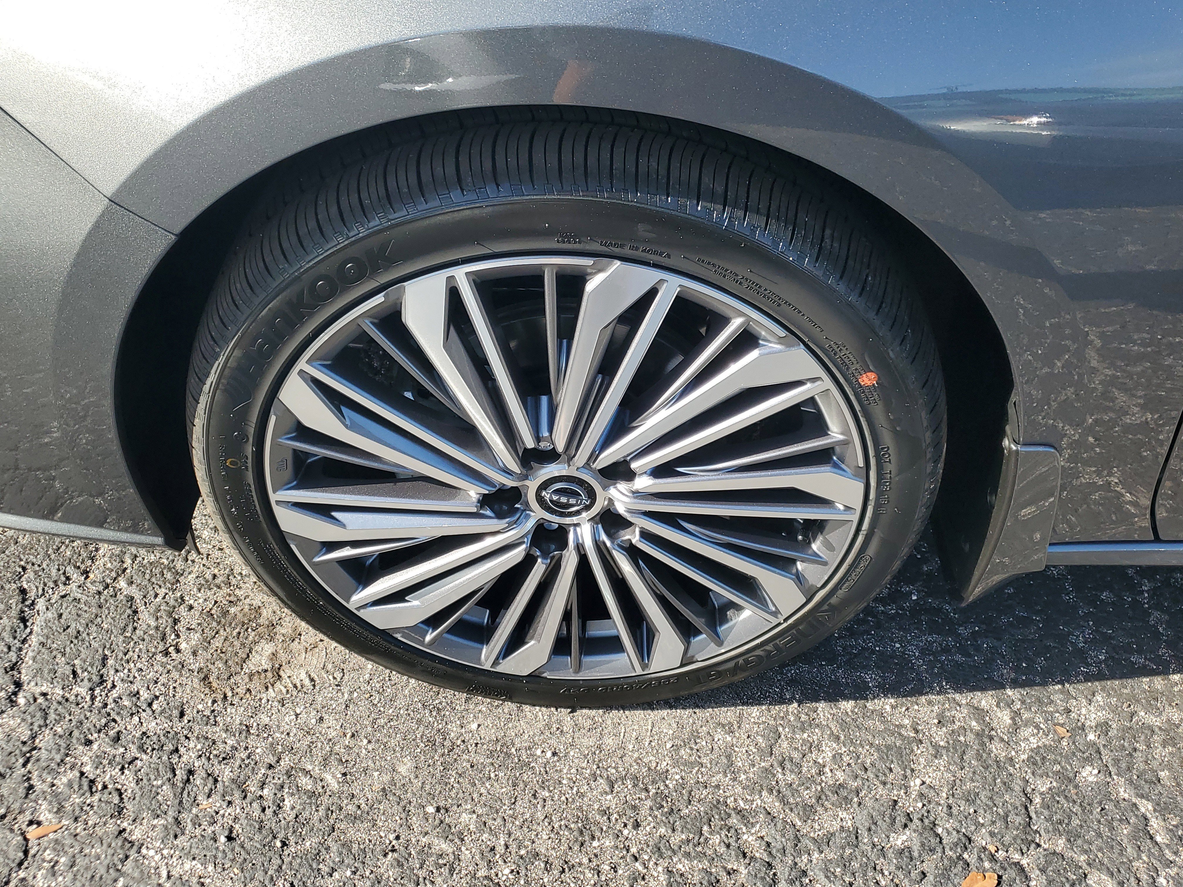 New 2025 Nissan Altima 2.5 SL image 4