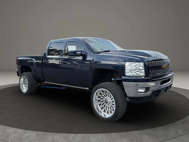 Used 2011 Chevrolet Silverado 2500 LTZ w/ LTZ Plus Package AWD/4WD image 7