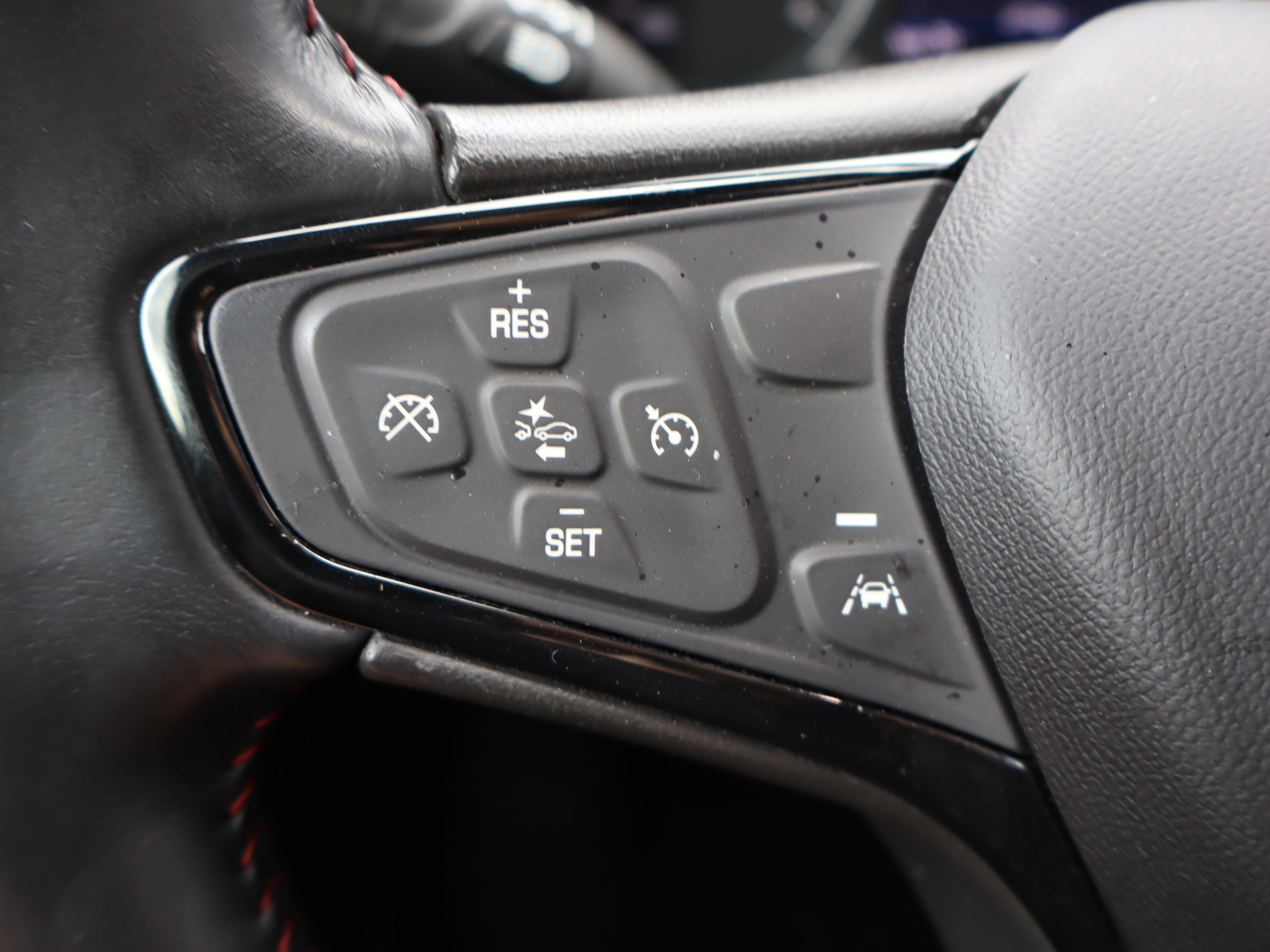 Used 2022 Chevrolet Equinox RS w/ LPO, Floor Liner Package image 20