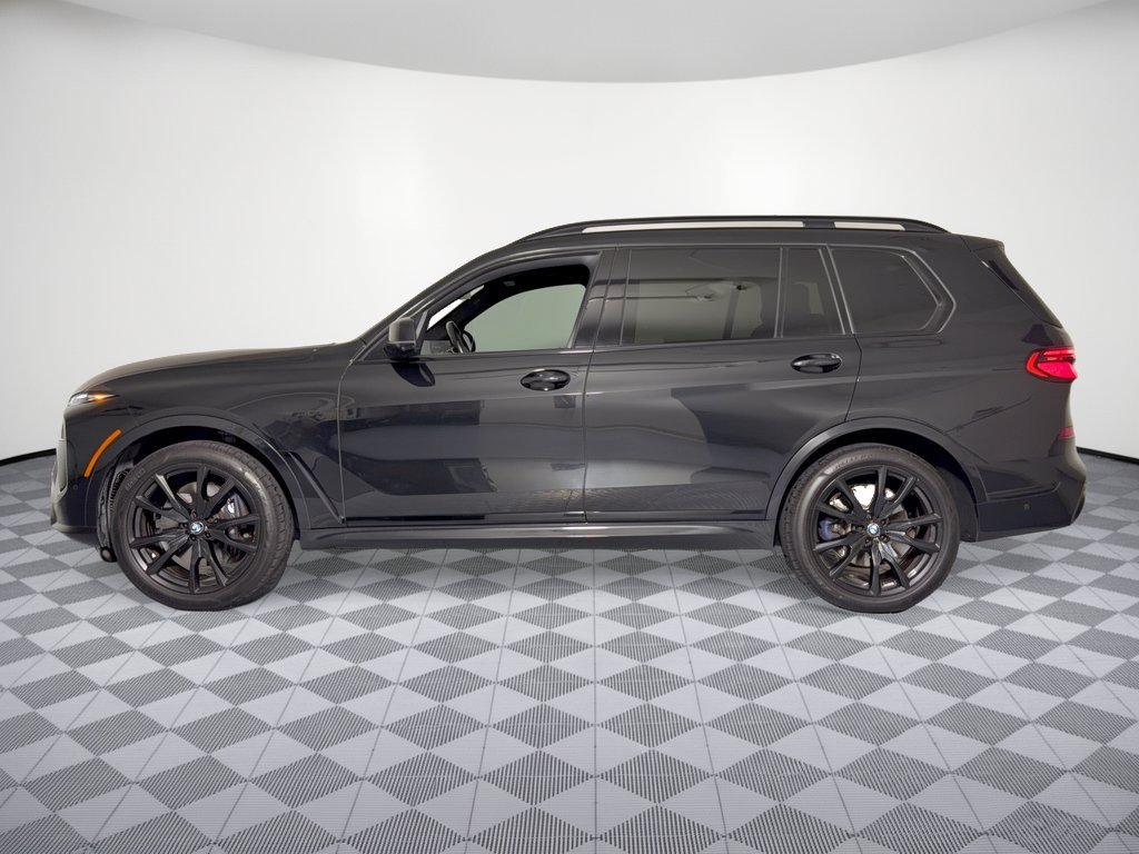 Certified 2024 BMW X7 xDrive40i w/ M Sport Package AWD/4WD image 2