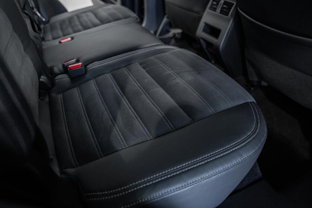 Used 2023 Mitsubishi Outlander SE Black Edition image 33