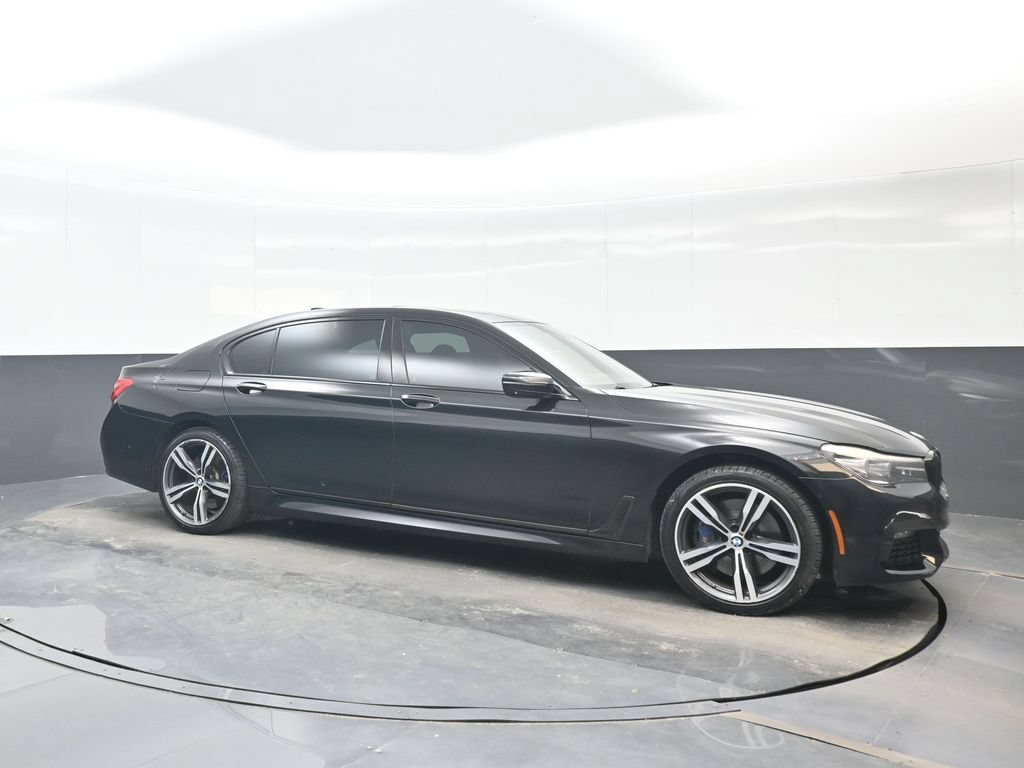 Used 2019 BMW 740i w/ M Sport Package RWD image 8