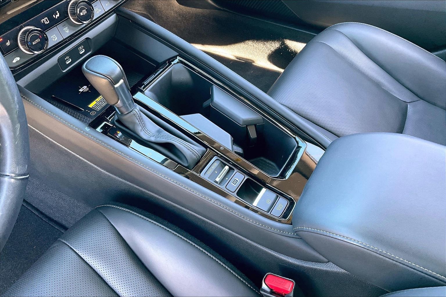 Used 2024 Honda Accord Touring image 13