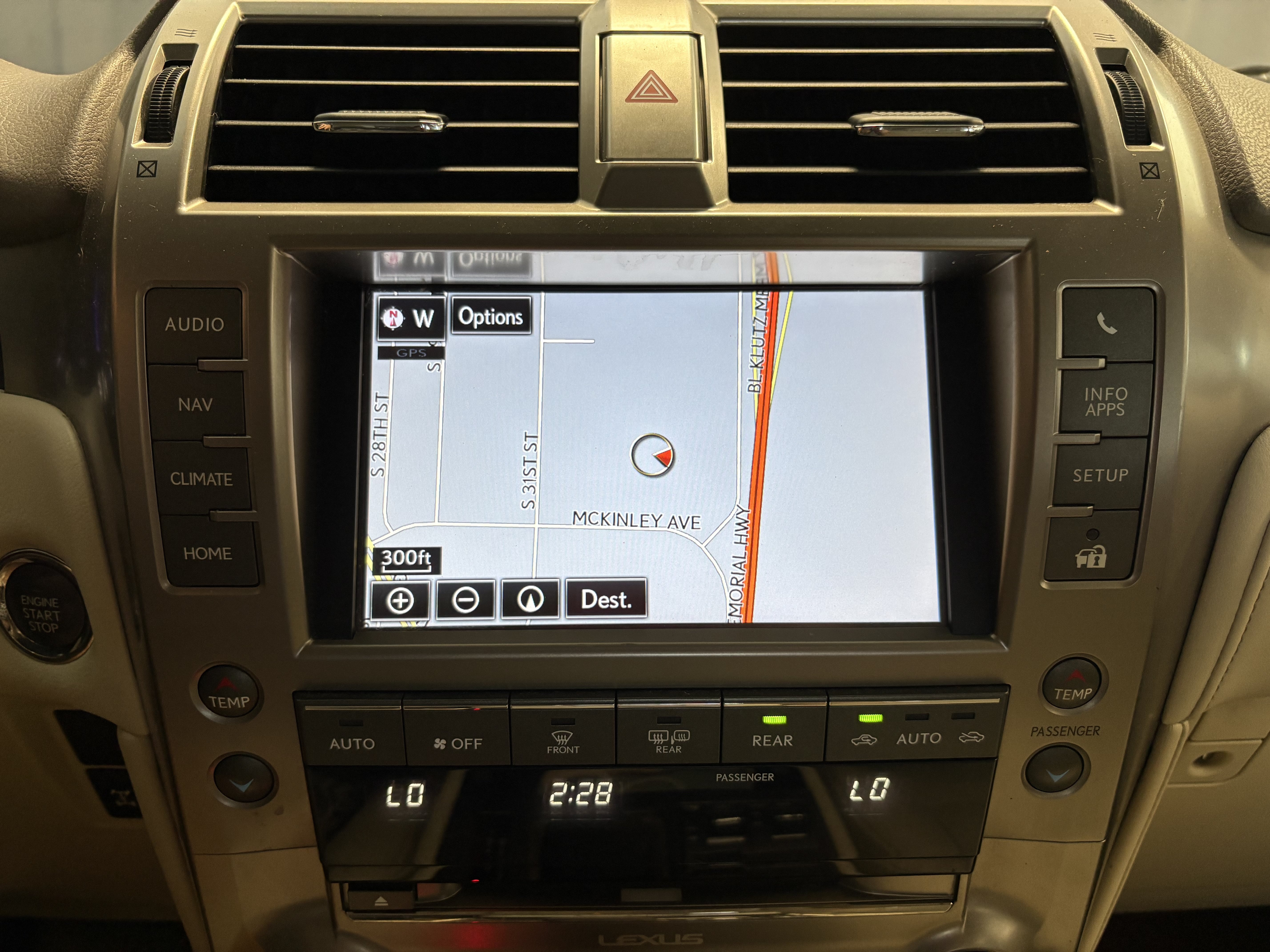 Used 2016 Lexus GX 460 w/ Premium Package AWD/4WD image 14