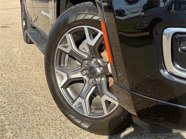 Used 2024 Jeep Wagoneer Series III w/ Flexible Seating Group image 2