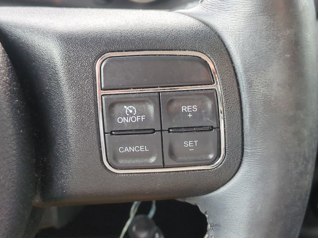 Used 2017 Jeep Wrangler Unlimited Sahara w/ Connectivity Group AWD/4WD image 26