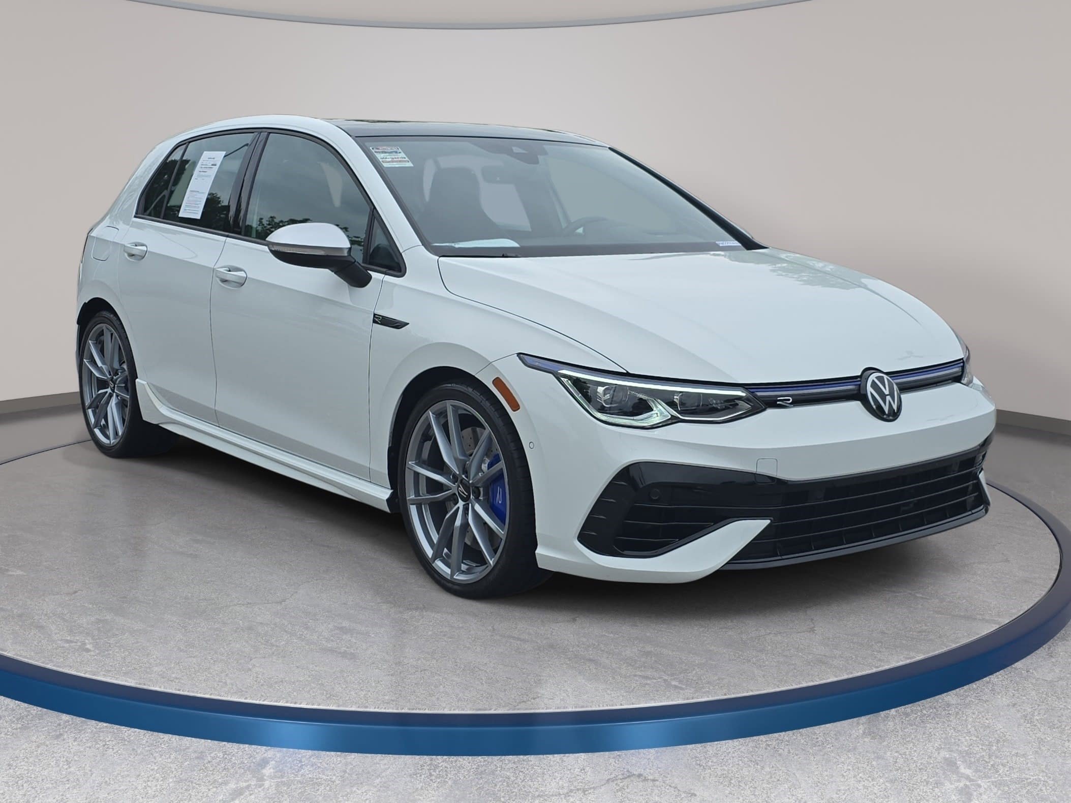 Used 2024 Volkswagen Golf R AWD/4WD image 3
