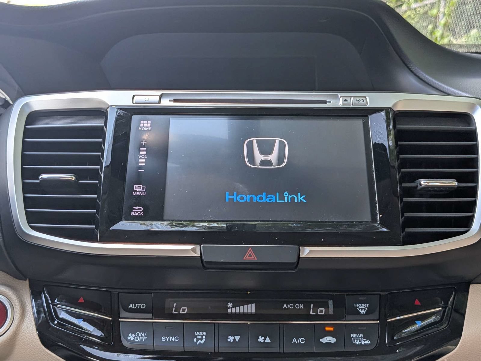 Used 2017 Honda Accord EX-L image 16