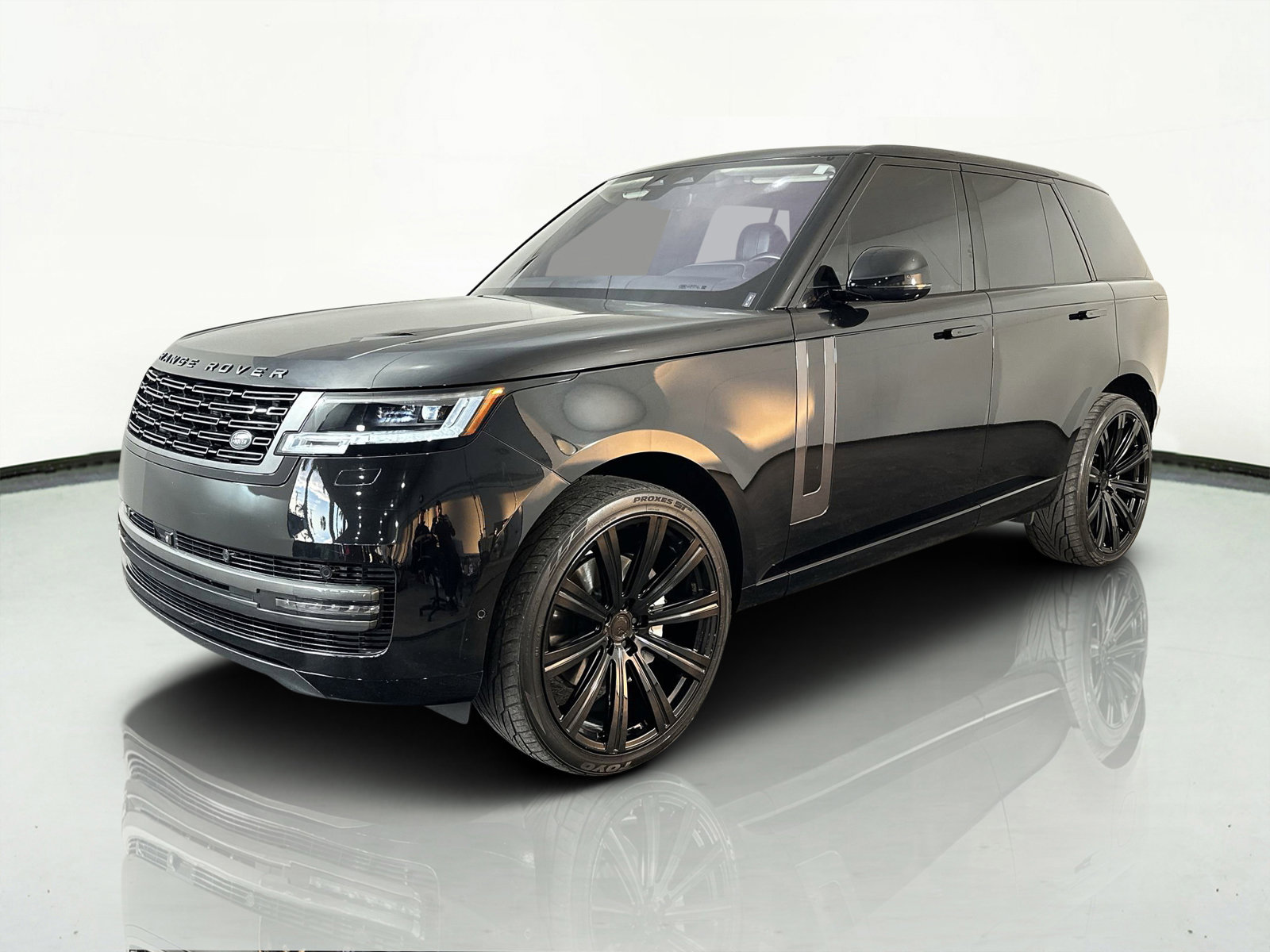 Used 2023 Land Rover Range Rover SE image 8