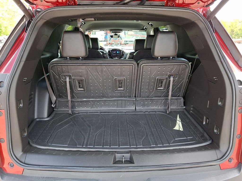 Used 2022 Chevrolet Traverse RS w/ LPO, Floor Liner Package AWD/4WD image 31