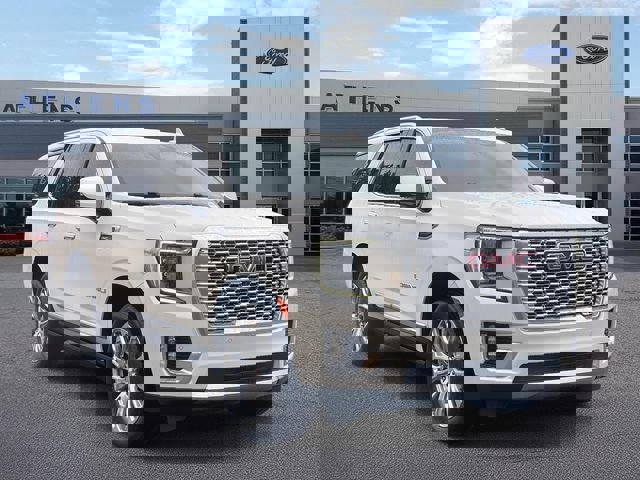Used 2024 GMC Yukon Denali w/ Max Trailering Package image 1