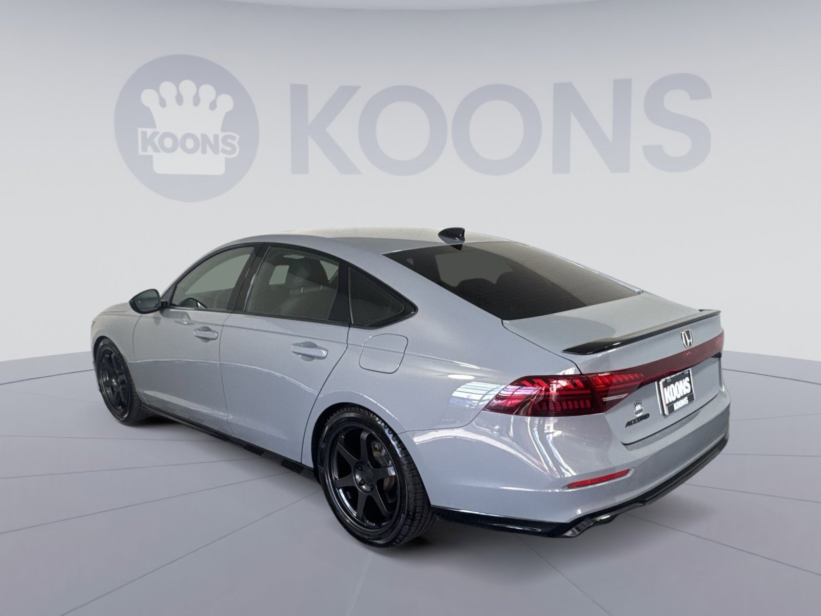 Used 2023 Honda Accord Sport image 4
