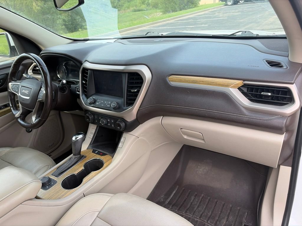 Used 2018 GMC Acadia Denali AWD/4WD image 11
