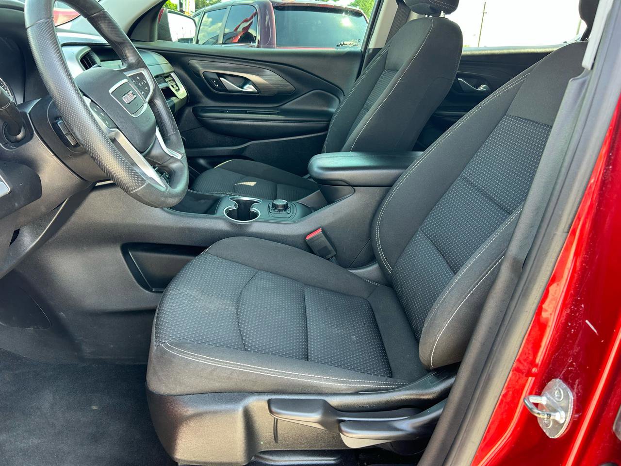 Used 2022 GMC Terrain SLE FWD image 7