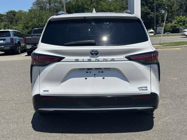 Used 2023 Toyota Sienna Limited AWD/4WD image 8