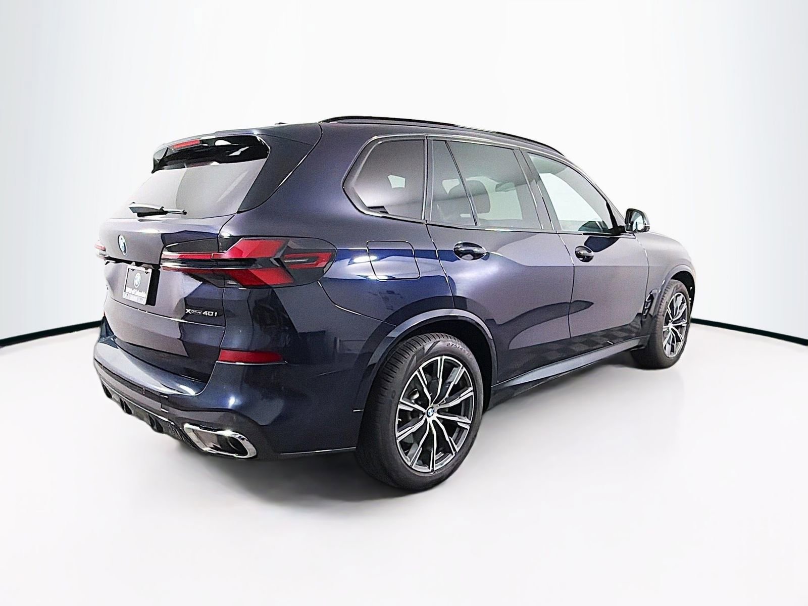 Used 2026 BMW X5 xDrive40i w/ M Sport Package image 7