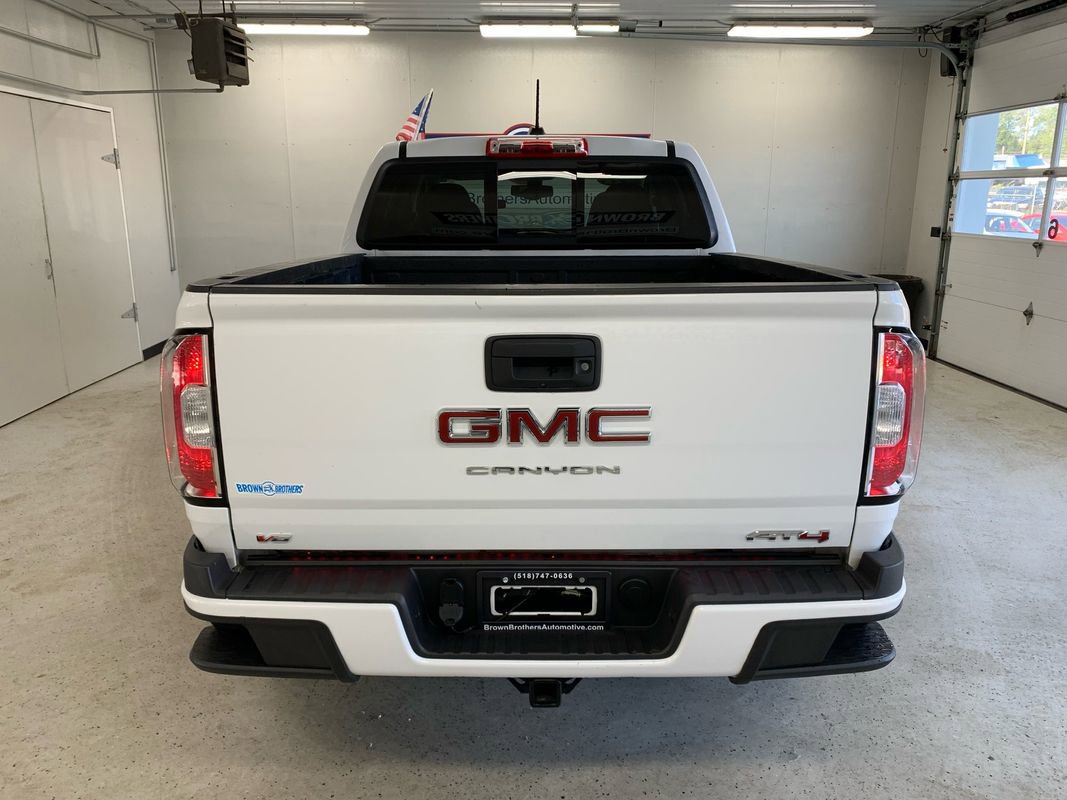 Used 2022 GMC Canyon AT4 w/ Trailering Package AWD/4WD image 5