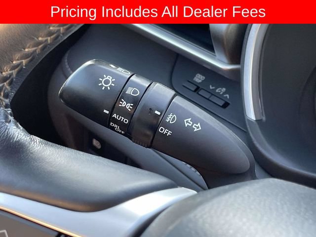 Used 2022 Toyota Highlander XLE AWD/4WD image 34