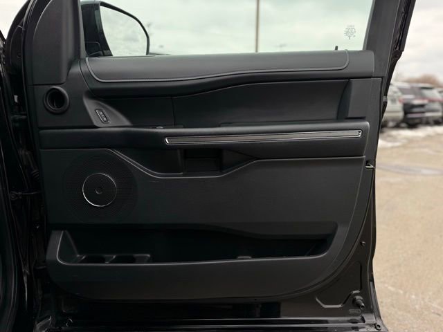 Certified 2024 Ford Expedition Max XLT image 19