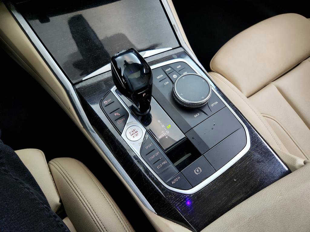 Used 2020 BMW 330i Sedan w/ Driving Assistance Package RWD image 19