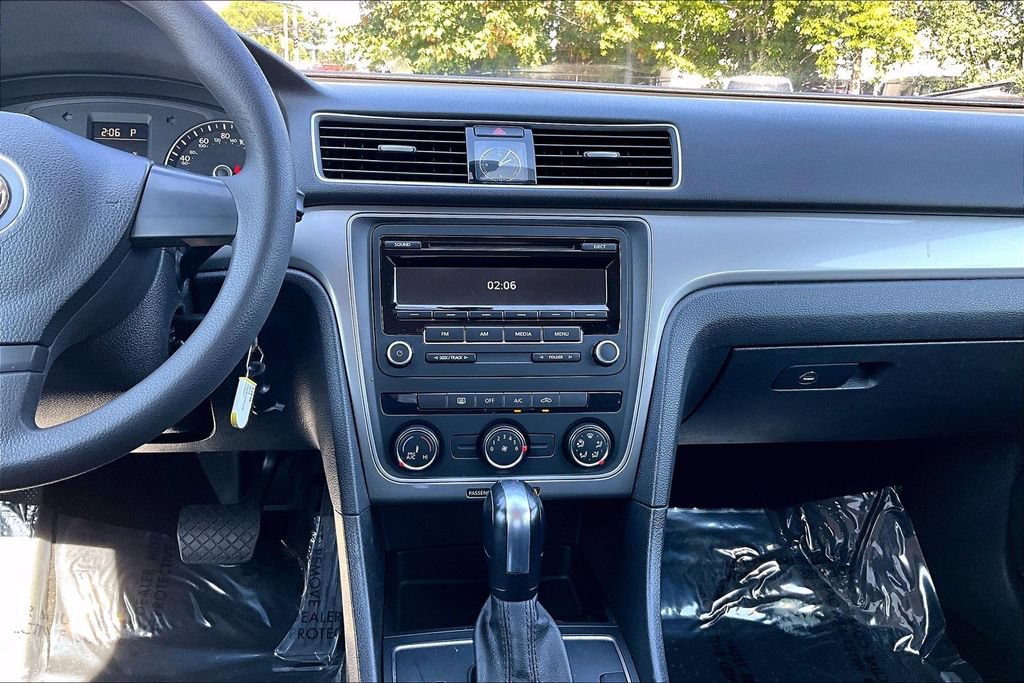 Used 2013 Volkswagen Passat 2.5 S FWD image 8