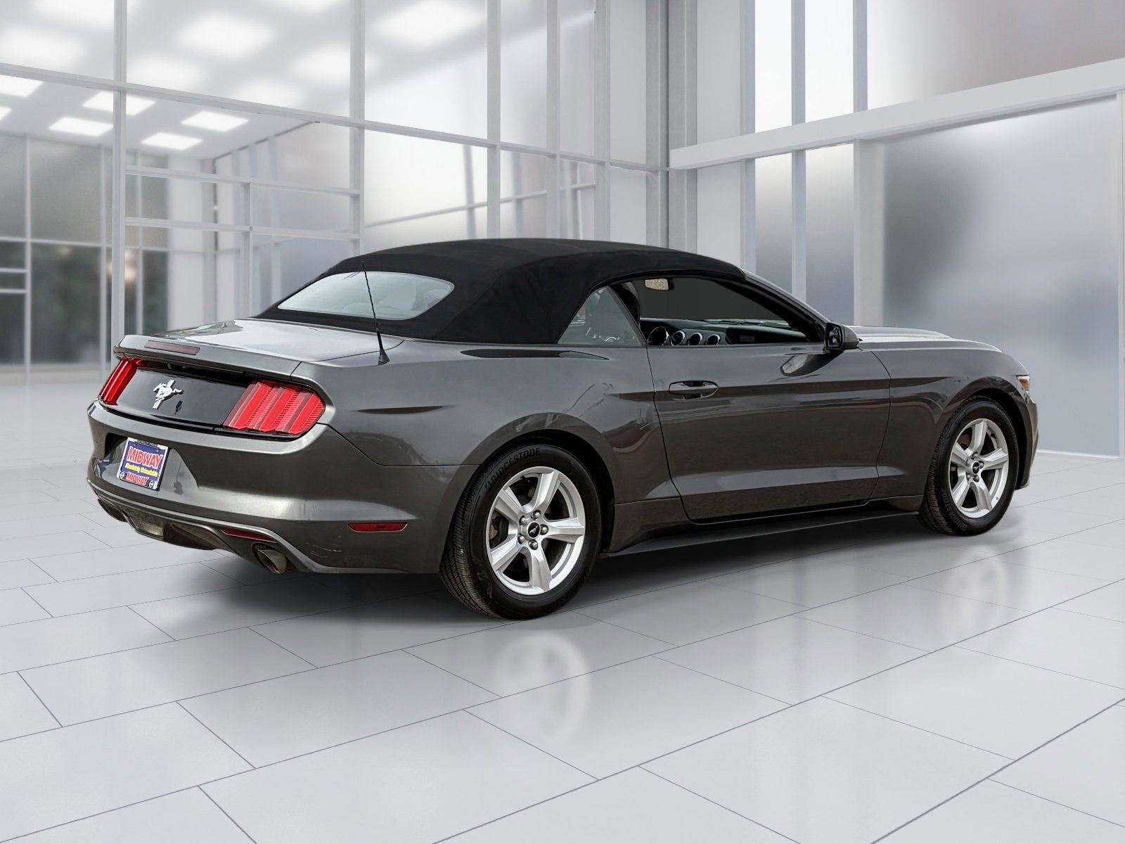 Used 2016 Ford Mustang Convertible image 6