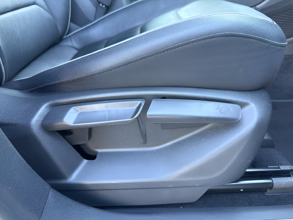 Used 2019 Volkswagen Tiguan SEL Premium AWD/4WD image 48