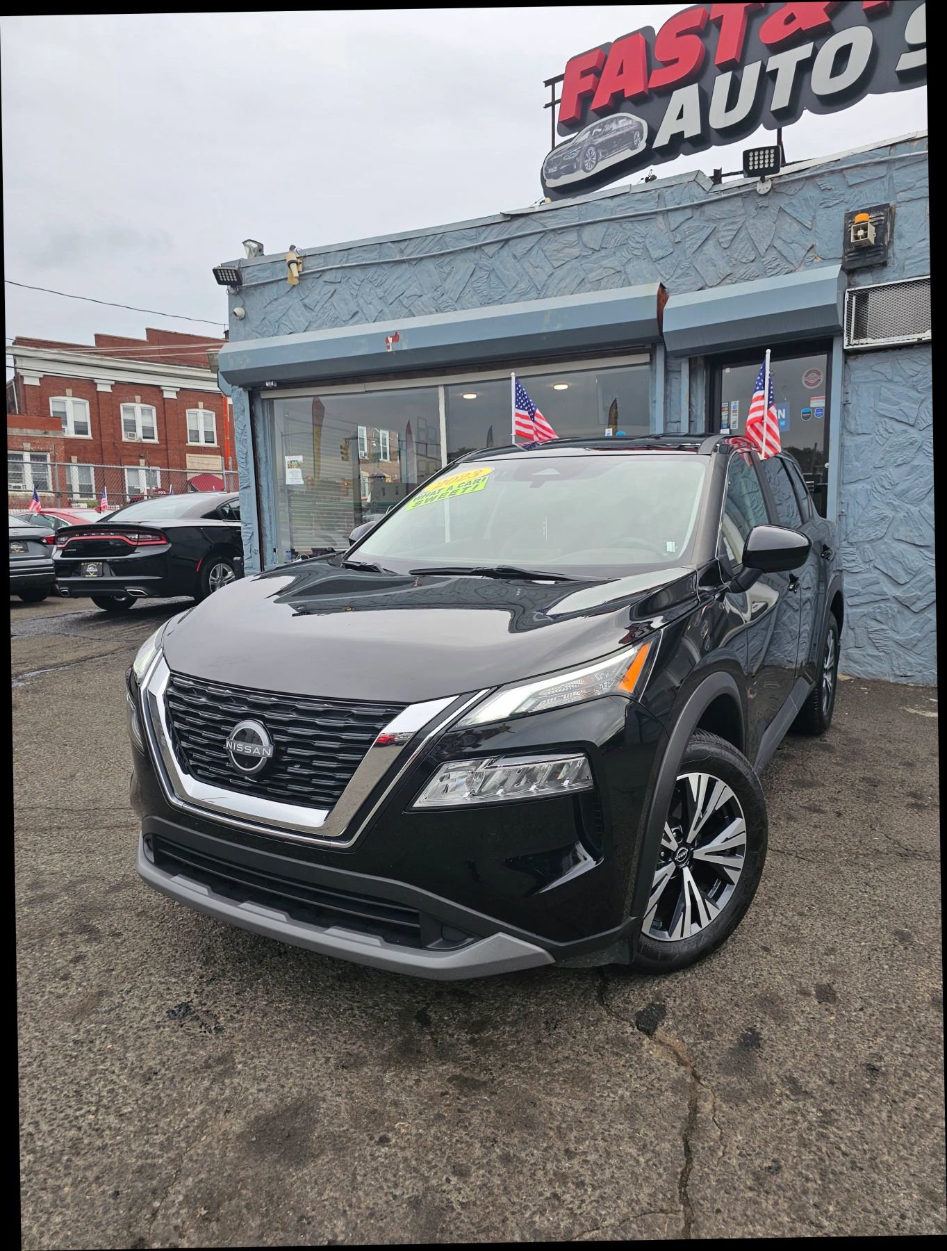 Used 2023 Nissan Rogue SV image 4